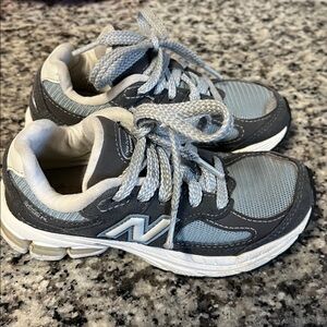 New Balance 2002R Nergy PS Boys Shoe Gray Running Walking